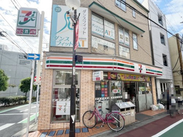 セブンイレブン世田谷下高井戸店の画像1