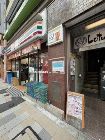 セブン-イレブン外苑前駅前店の画像1