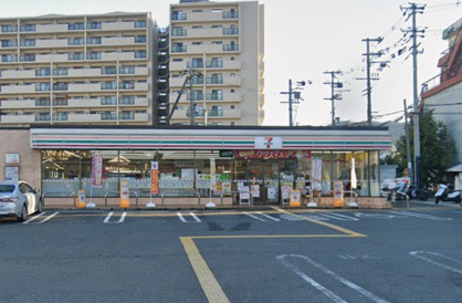 セブンイレブン八尾天王寺屋2丁目店の画像1