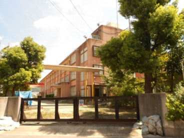  市立東小学校の画像1