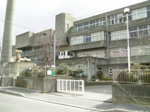 八尾市立桂中学校