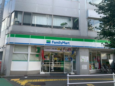 ファミリーマート昭島玉川町店の画像1