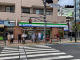 ファミリーマート 練馬駅前店