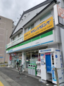 ファミリーマート 土呂駅前店