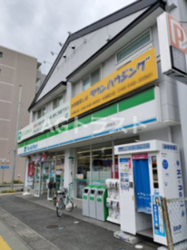 ファミリーマート 土呂駅前店の画像1