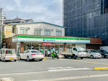 ファミリーマート 戸田本町店の画像1