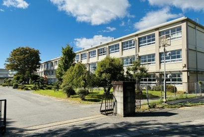 春日井市立中部中学校の画像1