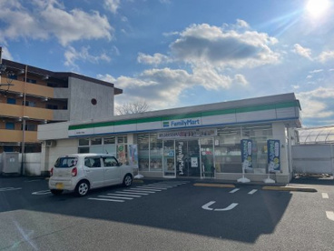 ファミリーマート 南大泉三丁目店の画像1
