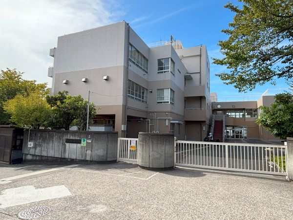 栗木台小学校