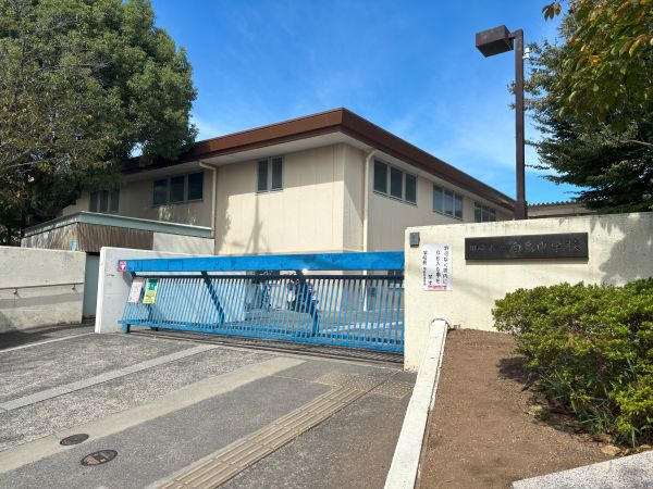 白鳥中学校