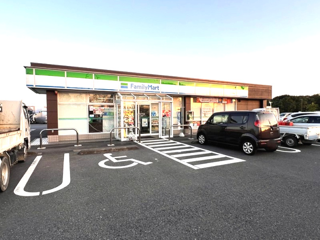 ファミリーマート TKS下栢間店の画像