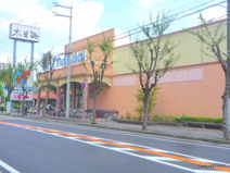 万代　逆瀬川店