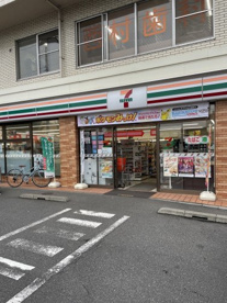 セブンイレブン千葉北小中台店の画像1