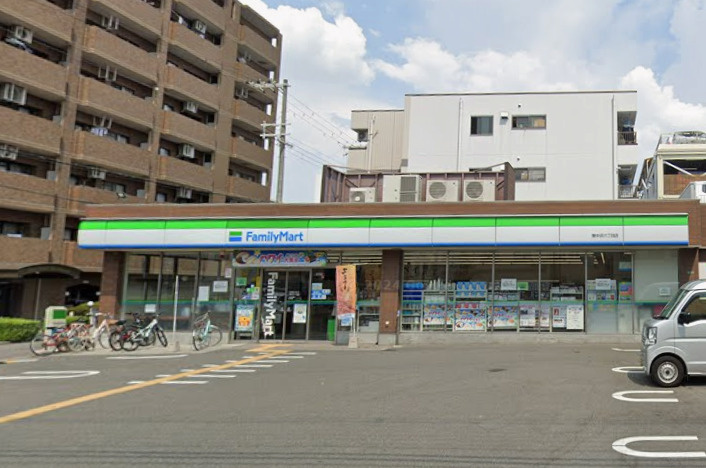 ファミリーマート東中浜六丁目店