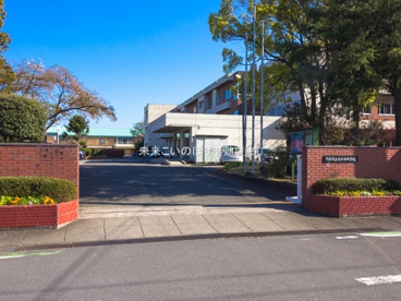 鴻巣市立鴻巣西中学校の画像1