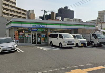 ファミリーマート吉島西二丁目店の画像1