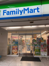 ファミリーマート 池尻大橋店の画像1
