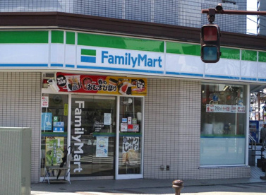 ファミリーマート わらび西口店の画像1