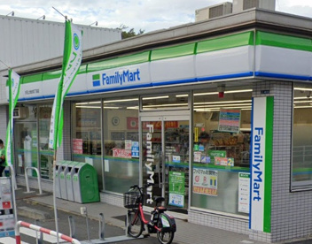 ファミリーマート 大田上池台四丁目店の画像1
