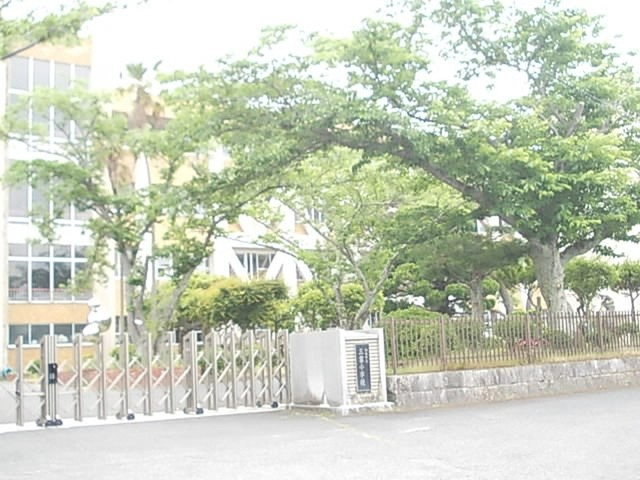 小学校 湖南市立三雲小学校