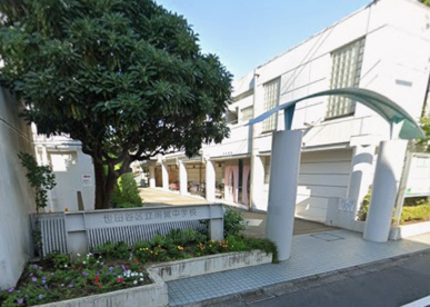 世田谷区立用賀中学校の画像1