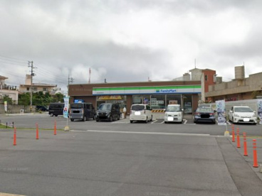 ファミリーマート 首里石嶺球場前店の画像1