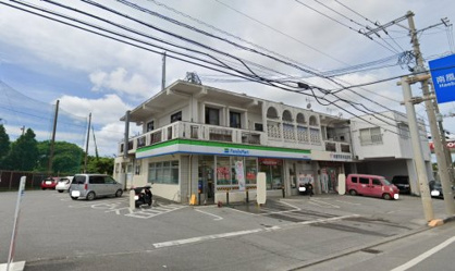 ファミリーマート 南城親慶原店の画像1