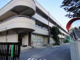 浦安市立浦安中学校の画像1