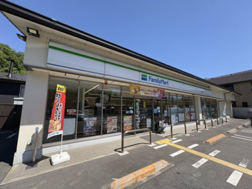 ファミリーマート 京都原谷店の画像1