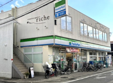 ファミリーマート 阪急門戸厄神駅前店の画像1