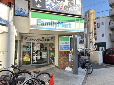 ファミリーマート 高蔵寺駅南口店の画像1