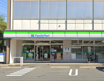 ファミリーマート 世田谷瀬田四丁目店の画像1