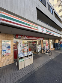 セブンイレブン 北区志茂駅前店の画像1