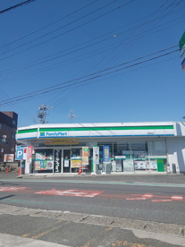 ファミリーマート 弥富駅前店の画像1