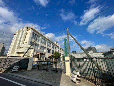 葛飾区立四ツ木中学校の画像1