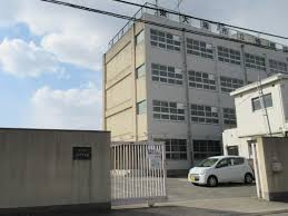 東大阪市立楠根中学校の画像1