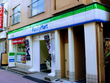 ファミリーマート 高円寺駅西店の画像1