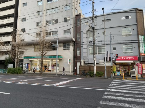 ローソンストア100 LS横浜宮元町店