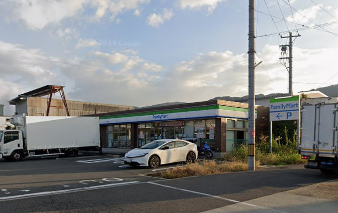 ファミリーマート八尾水越店の画像