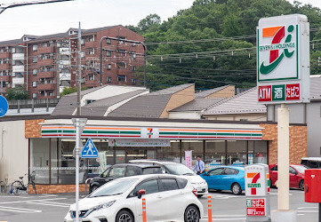 セブンイレブン 多摩貝取大通り店の画像1