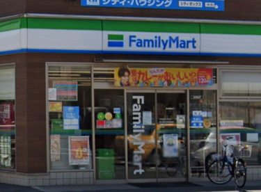 ファミリーマート 野口西糀谷産業道路店の画像1