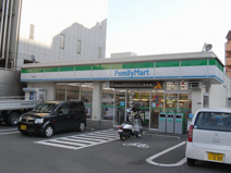 ファミリーマート荒本北店