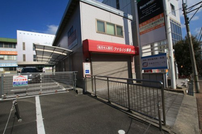 ファミリエ薬局香里ケ丘店の画像1