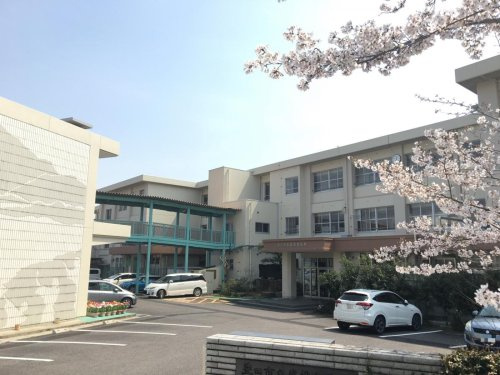 豊田市立猿投中学校の画像