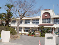 山口市立井関小学校
