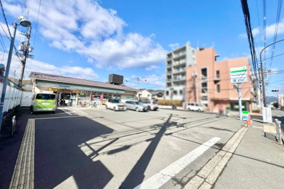 ファミリーマート 西京山田店の画像1