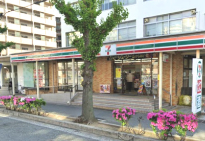 セブンイレブン 神戸魚崎北町5丁目店の画像1