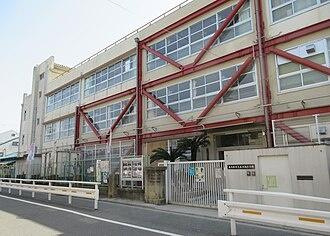 東大阪市立森河内小学校の画像1