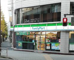 ファミリーマート 神田岩本町一丁目店の画像1