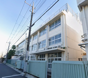 中野区立緑野中学校の画像1